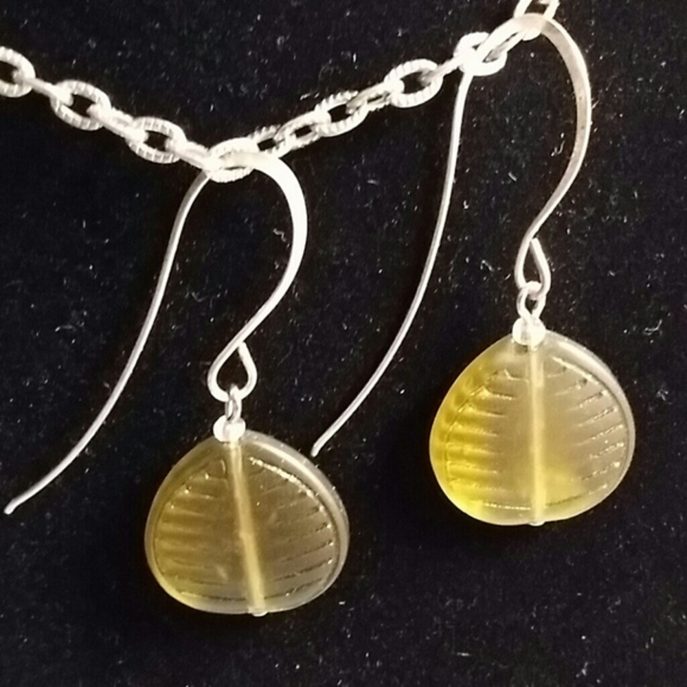 Asian look earrings